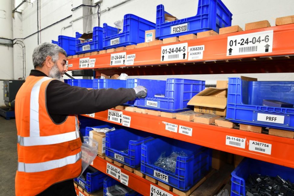 Rapid Racking Warehouse Storage solution Rapid 1 shelving