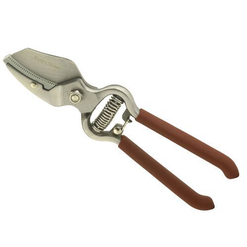 Traditional Anvil Secateurs Traditional Anvil Secateurs
