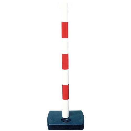 Post for chain on PVC base